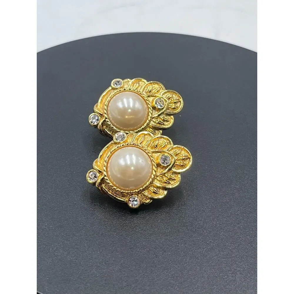 Vintage KJL for Avon "Renaissance Collection" Faux‎ Pearl Clip On Earrings - Picture 10 of 15